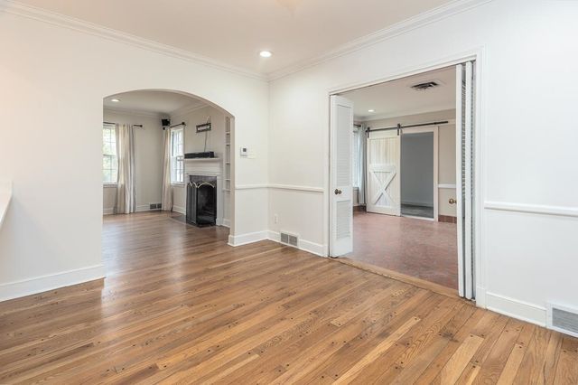 1204 E CRESTWOOD DR, Memphis, TN 38119