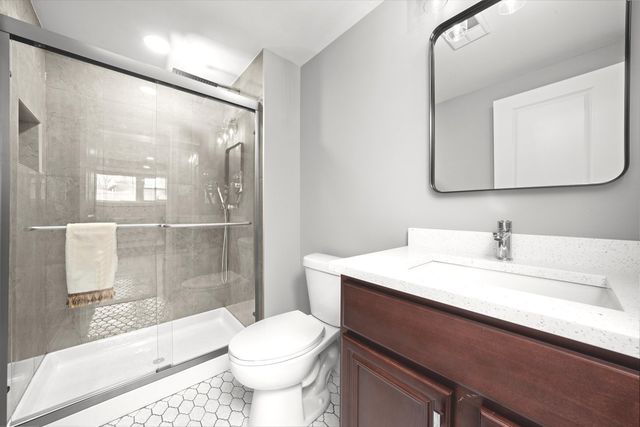 11201 S Deerpath Lane, Palos Hills, IL 60465