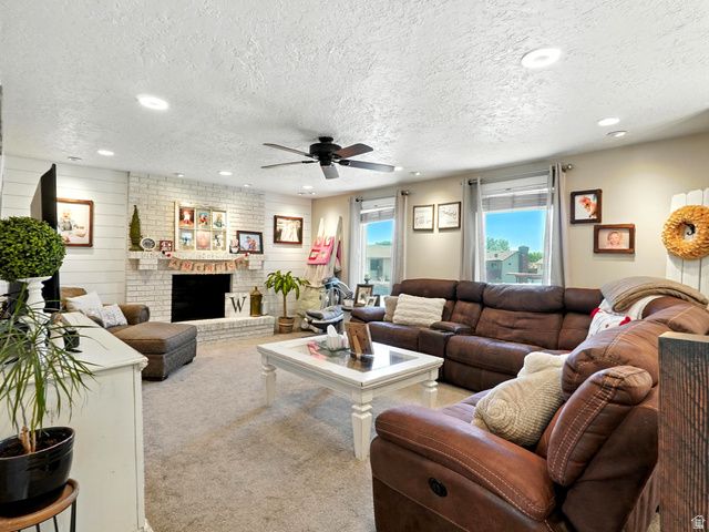 2802 W 4875 S, Roy, UT 84067