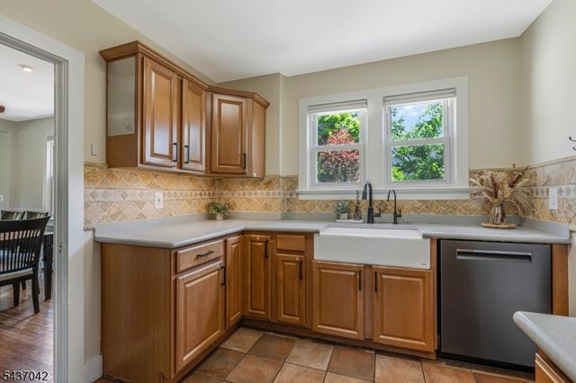 41 Washington Ave, Franklin Twp., NJ 08873