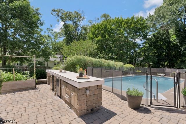41 Washington Ave, Franklin Twp., NJ 08873
