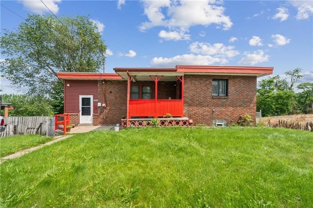 3003 Jersey St, Mckeesport, PA 15132