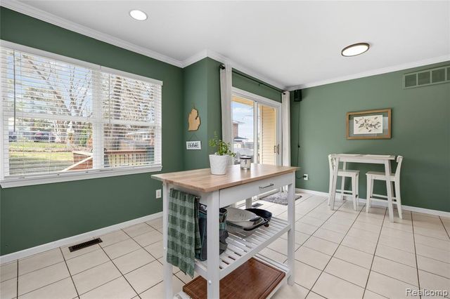 1501 Miller Road, Lake Orion, MI 48362