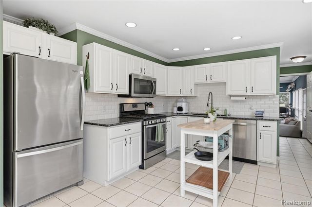 1501 Miller Road, Lake Orion, MI 48362