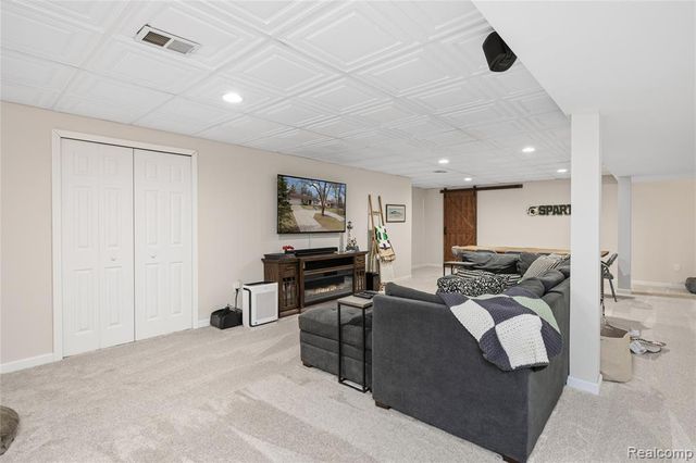 1501 Miller Road, Lake Orion, MI 48362