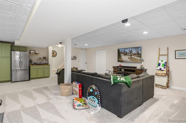 1501 Miller Road, Lake Orion, MI 48362