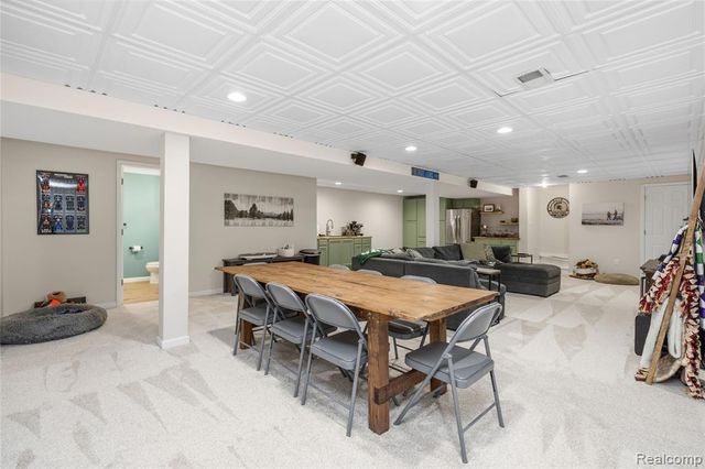 1501 Miller Road, Lake Orion, MI 48362