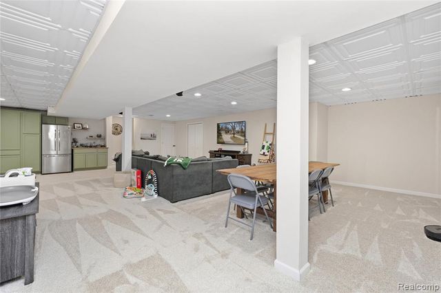 1501 Miller Road, Lake Orion, MI 48362