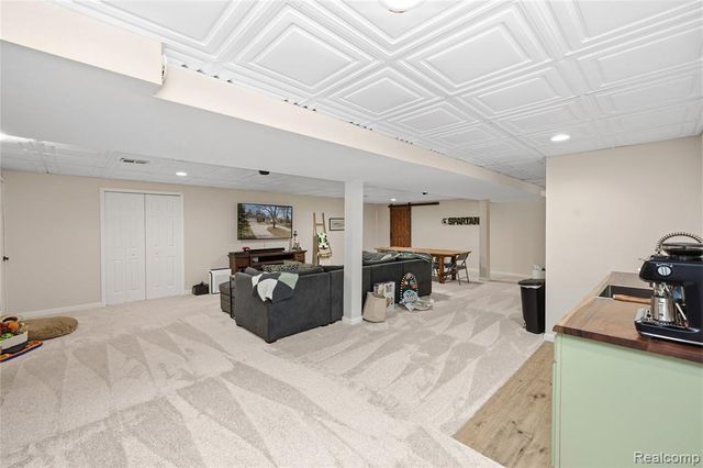 1501 Miller Road, Lake Orion, MI 48362