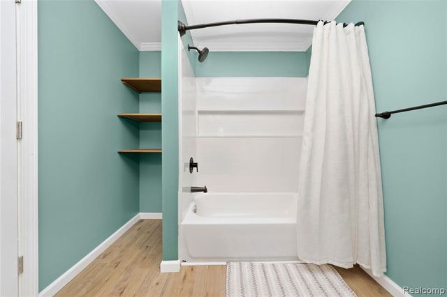 1501 Miller Road, Lake Orion, MI 48362