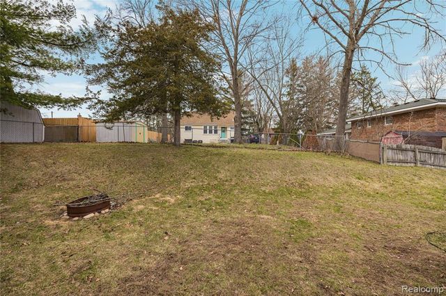 1501 Miller Road, Lake Orion, MI 48362