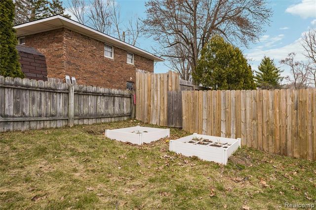 1501 Miller Road, Lake Orion, MI 48362