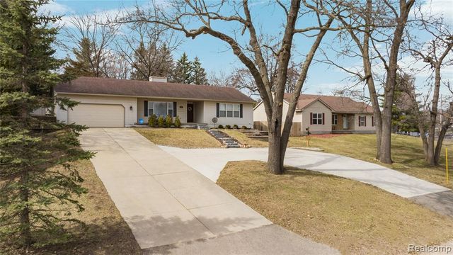 1501 Miller Road, Lake Orion, MI 48362