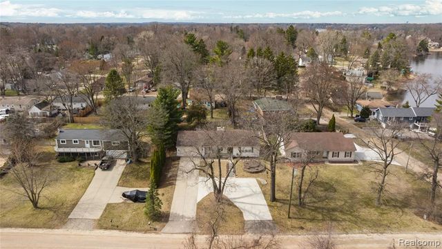1501 Miller Road, Lake Orion, MI 48362