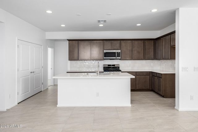 46865 W Crescent Moon Drive, Maricopa, AZ 85139