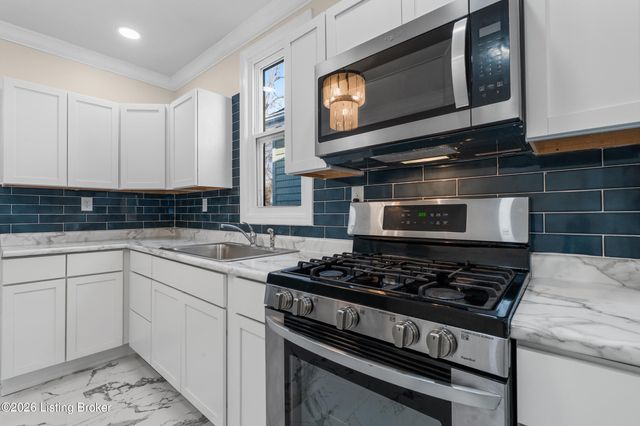 2205 Bolling Ave, Louisville, KY 40210