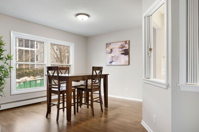 3030 Saint Albans Mill Road 115, Minnetonka, MN 55305