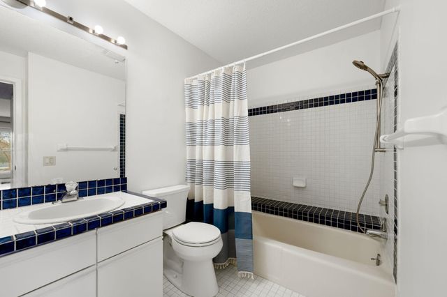 3030 Saint Albans Mill Road 115, Minnetonka, MN 55305