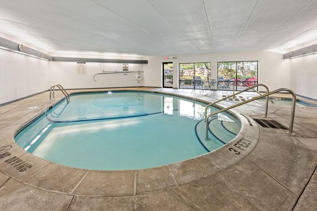 3030 Saint Albans Mill Road 115, Minnetonka, MN 55305