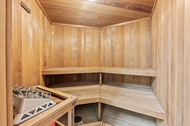 3030 Saint Albans Mill Road 115, Minnetonka, MN 55305