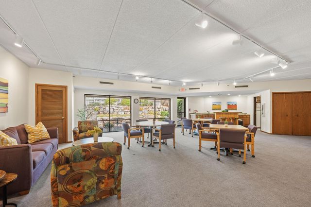 3030 Saint Albans Mill Road 115, Minnetonka, MN 55305