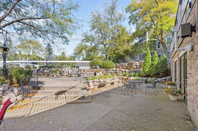 3030 Saint Albans Mill Road 115, Minnetonka, MN 55305