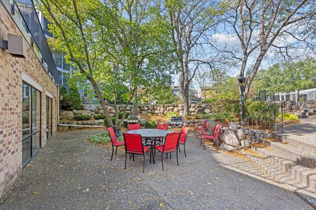 3030 Saint Albans Mill Road 115, Minnetonka, MN 55305