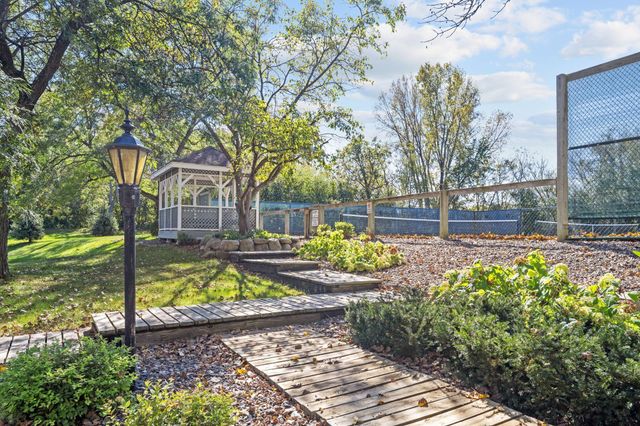 3030 Saint Albans Mill Road 115, Minnetonka, MN 55305