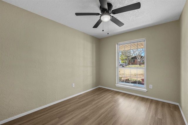 9 NW 60Th St, Lawton, OK 73505