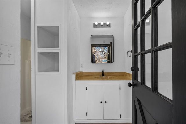 9 NW 60Th St, Lawton, OK 73505