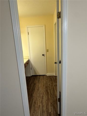 902 7th St NW, Reform, AL 35481