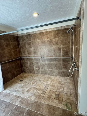 902 7th St NW, Reform, AL 35481