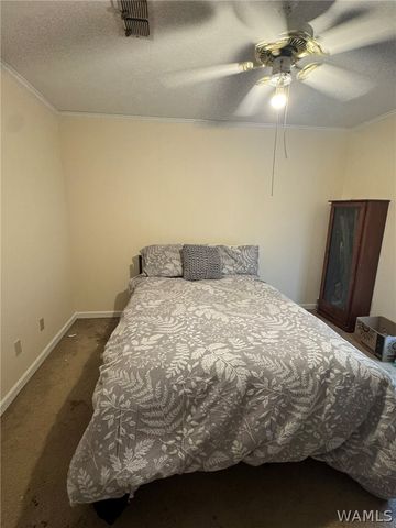 902 7th St NW, Reform, AL 35481