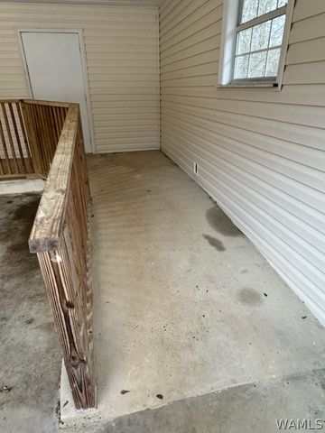 902 7th St NW, Reform, AL 35481