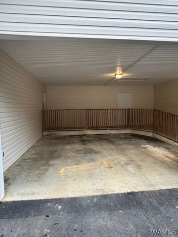 902 7th St NW, Reform, AL 35481