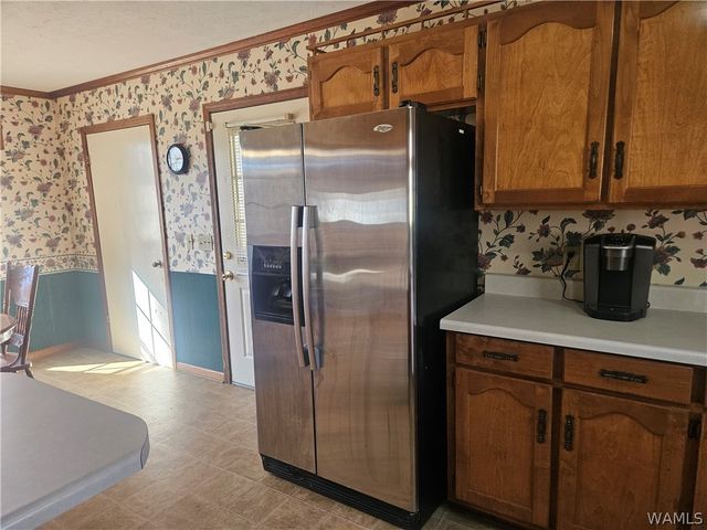 902 7th St NW, Reform, AL 35481