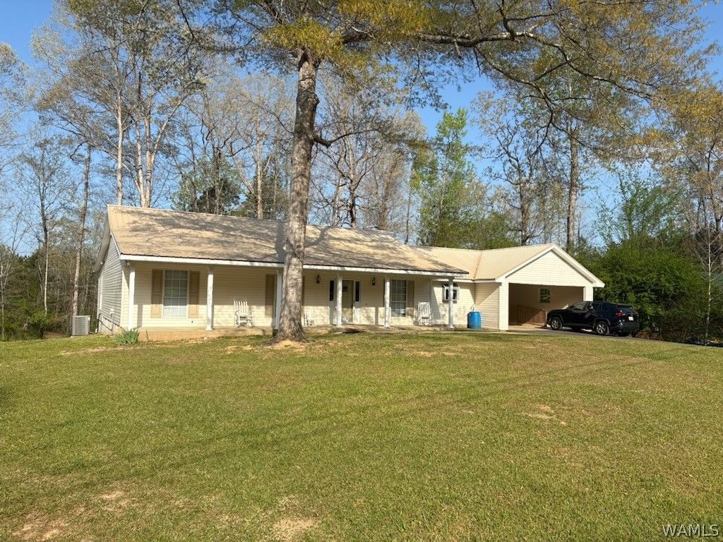 902 7th St NW, Reform, AL 35481