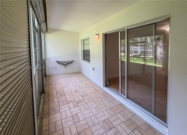 801 SW 133rd Ter 118K, Pembroke Pines, FL 33027