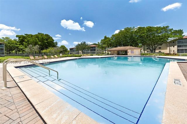 801 SW 133rd Ter 118K, Pembroke Pines, FL 33027