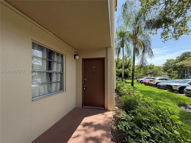 801 SW 133rd Ter 118K, Pembroke Pines, FL 33027