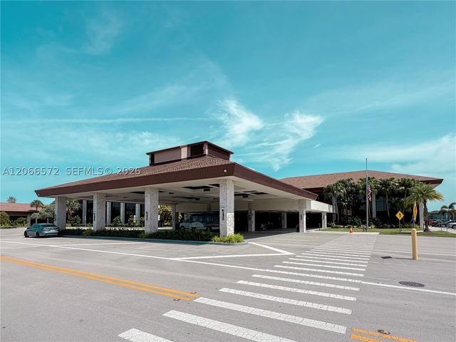 801 SW 133rd Ter 118K, Pembroke Pines, FL 33027