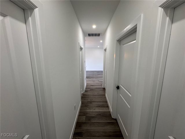 1924 NE 33rd LN, Cape Coral, FL 33909