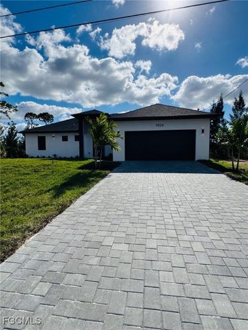 1924 NE 33rd LN, Cape Coral, FL 33909