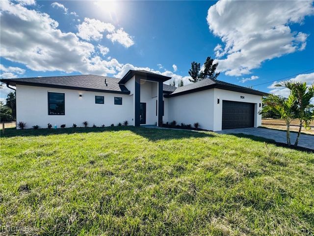 1924 NE 33rd LN, Cape Coral, FL 33909