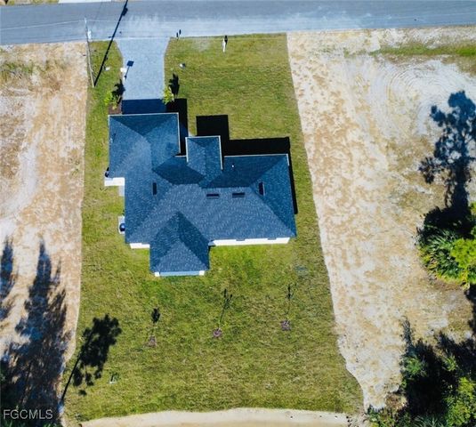 1924 NE 33rd LN, Cape Coral, FL 33909