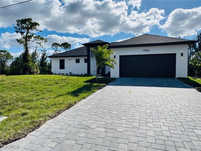 1924 NE 33rd LN, Cape Coral, FL 33909