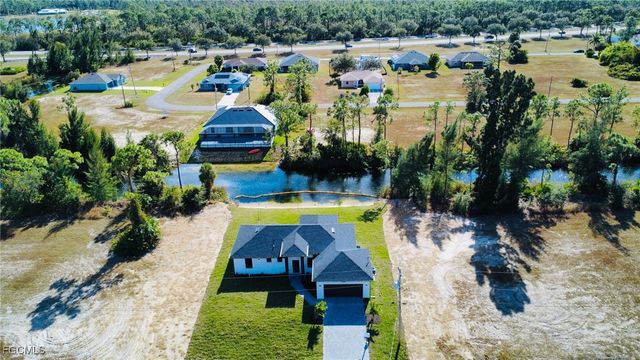 1924 NE 33rd LN, Cape Coral, FL 33909