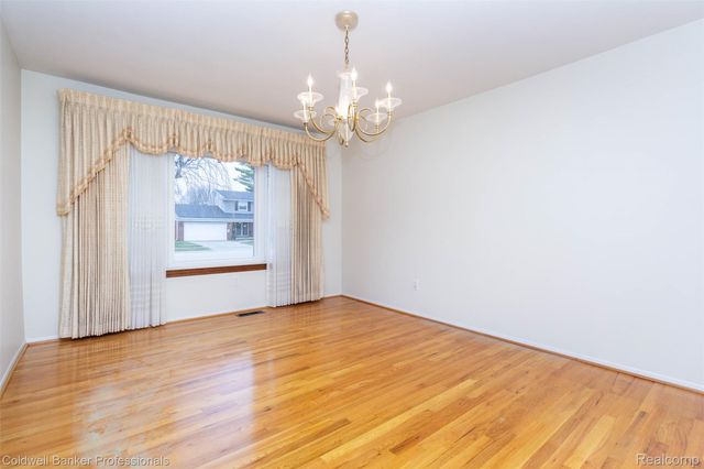 10169 Northway, Allen Park, MI 48101