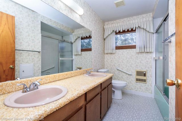 10169 Northway, Allen Park, MI 48101