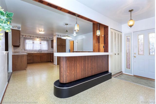 10169 Northway, Allen Park, MI 48101